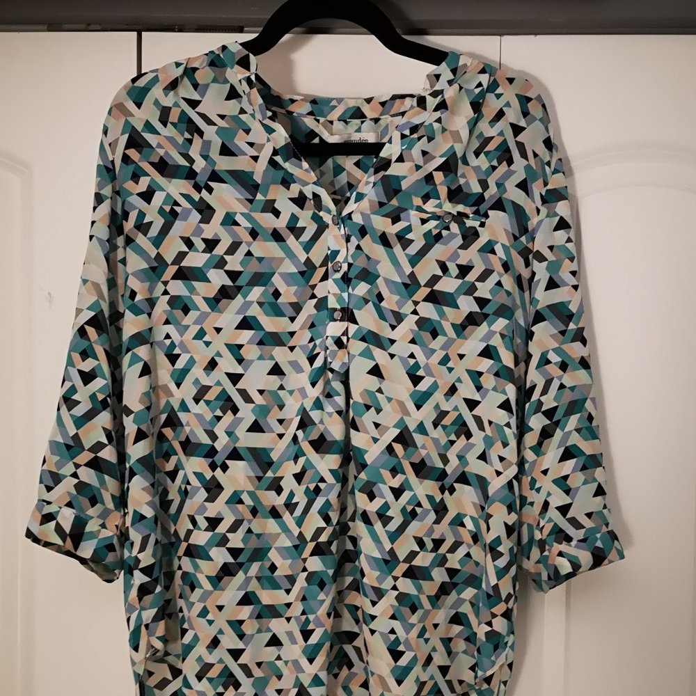 Geometric Three-quarter Sleeve Shirt